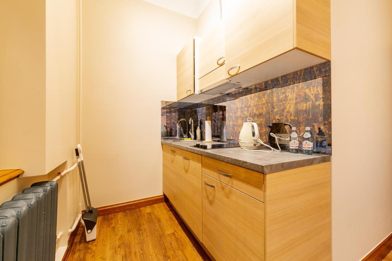 Апартаменты Cozy Storie'S Ap, 47Sqm, Renovated 2020, Free Parking Рига Экстерьер фото
